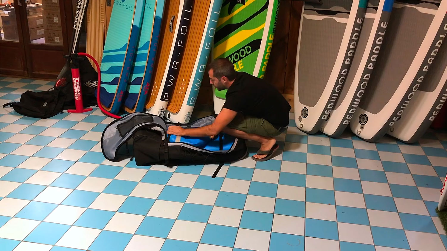 Comment plier son stand up paddle gonflable ?
